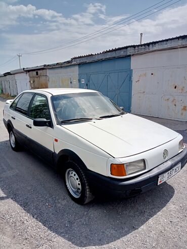 двигатель 2 8: Volkswagen Passat: 1989 г., 1.8 л, Механика, Бензин