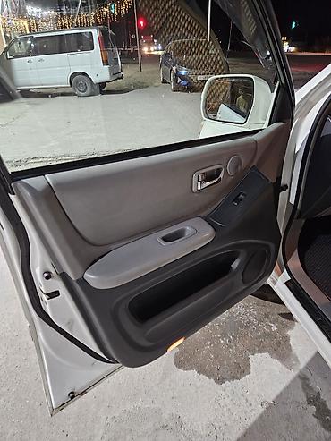 лет линза: Toyota Kluger: 2004 г., 3 л, Автомат, Бензин, Кроссовер — 8