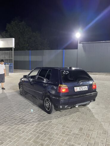 авто запчас бишкек: Volkswagen Golf: 1994 г., 1.8 л, Механика, Бензин, Седан