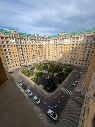 Uzunmüddətli kirayə mənzillər: Sumqayıt,Bulvar ərazisində,10 mərtəbəli binanın,9-cu mərtəbəsində,2 — 11