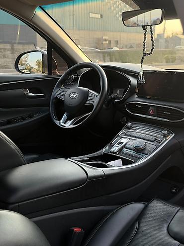 byd e6: Hyundai Santa Fe: 2021 г. — 6