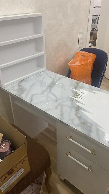 İşlənmiş, Açılmayan, Taxta, Kvadrat masa lalafo.az -da İşlənmiş, Açılmayan, Taxta, Kvadrat masa
