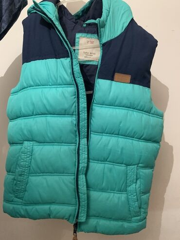 toxunma jaket modelleri: Jiletlər 11-12 yaş
O biri toxuma 6-7-8 yaş 
Hər biri 7 azn