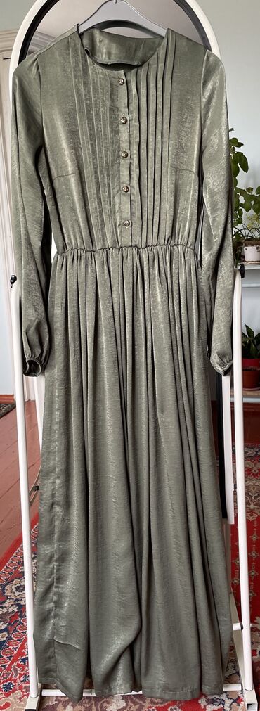 длинное зеленое платье: Вечернее платье, Длинная модель