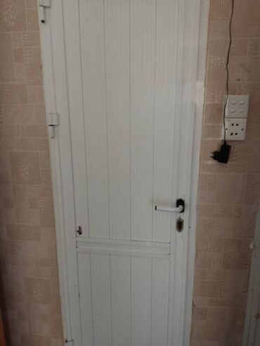 Uzunmüddətli kirayə mənzillər: Xırdalanda kohnə doğum evi indiki təcili yardıma,yanğın söndürən,2 — 6