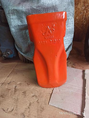 ekskavatör: Ekskavator üçün qaşıq dişi (bucket tooth) – portuqal narıncı rəngli — 4