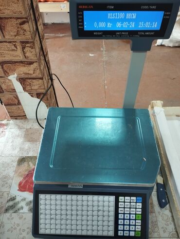 Торговые весы: Электронные весы с печатью этикеток Rongta RLS 1100 с программой для