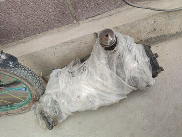 Другие детали рулевой части: Представляем рулевой редуктор с каталожным номером 0020. Эта деталь — 11