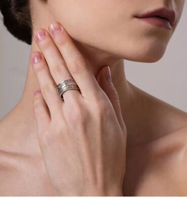 кольцо: Абсолютно новое кольцо серебряное 925 пробы. Размер с пломбой