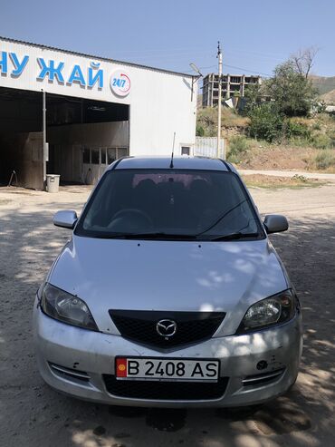 ящик для инструментов в машину: Mazda Demio: 2002 г., 1.3 л, Механика, Бензин, Хетчбек