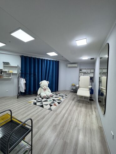 продается орошаемая земля в жайылско районе алтыр будёновка 5 40 гектар цена договорная с довой проблем нету оформление сразу: Ижарага берем Офистик, 30 кв. м, Бизнес борборунда, 1-катар, Жабдуулары менен, Коопсуздук системасы менен