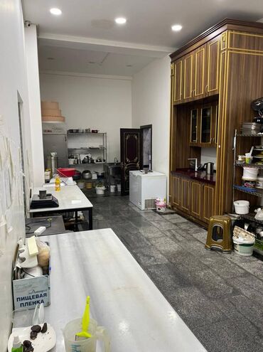 Digər kommersiya daşınmaz əmlakı: Yeni Yasamalda yol kənarı ümumi sahəsi 95 kv,m olan, obyekt təmirli — 3