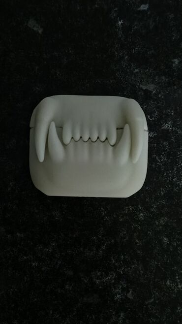 чамадан бу: Чехол для AirPods 3
