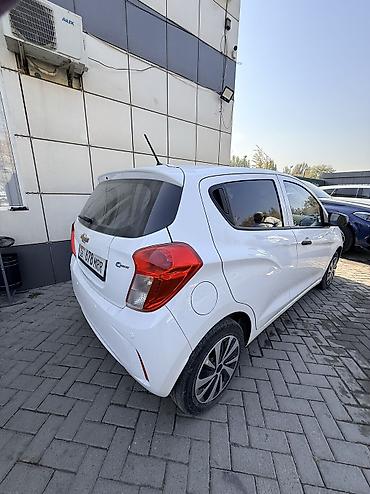 byd champion: Chevrolet Spark: 2018 г., 1 л, Автомат, Бензин, Универсал — 4