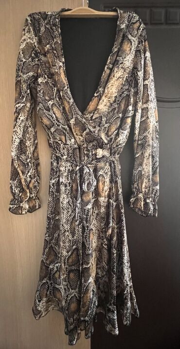 Dəstlər, kostyumlar: Qadın və qız üçün geyimlər dəsti 1) Qırmızı kokteyl donu - Qolsuz — 3