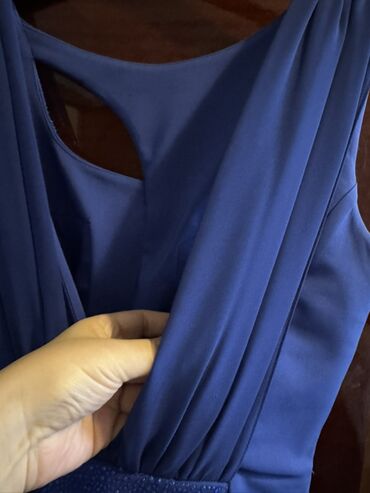 Dəstlər, kostyumlar: Her bir paltarin qiymeti 20 Azn, kime maraqlqidirsa hansi paltar yazin — 14