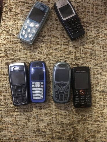 телефон флай с телевизором кнопочный: Retro düyməli mobil telefonlar dəsti Qiymet hamisina aid deyil tek tek