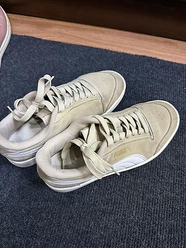язычок: Кроссовки Puma, бежевые (песочный оттенок), низкие. - Верх из замши с — 1