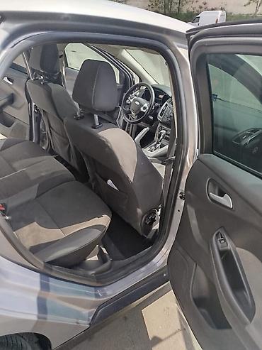 ford focus 2000: Ford Focus: 1.6 l | 2013 il 200000 km Sedan — 4