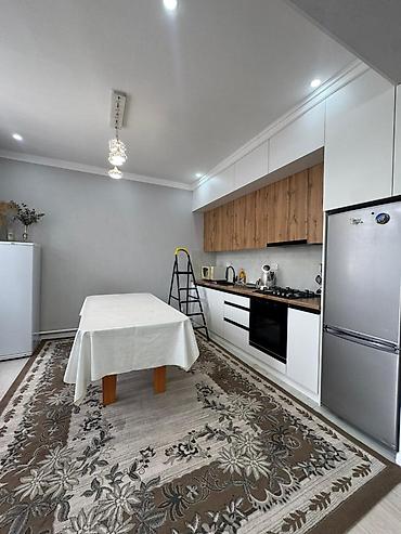 Продажа коттеджей и домов: Продаётся уютный и современный дом в ж/м Ак-Орго! Общая площадь дома — — 5