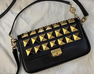 Çiyin çantası, Michael Kors, İşlənmiş