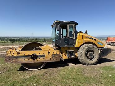 step rf3: Услуги грунтового вибро катка 25 тонн Модель- LSS2502-2 Укатка — 4