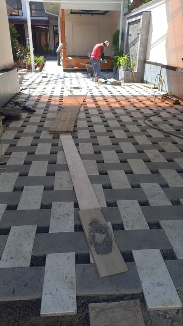 Тротуарная плитка: Тротуарная плитка, предназначенная для укладки на открытых — 17