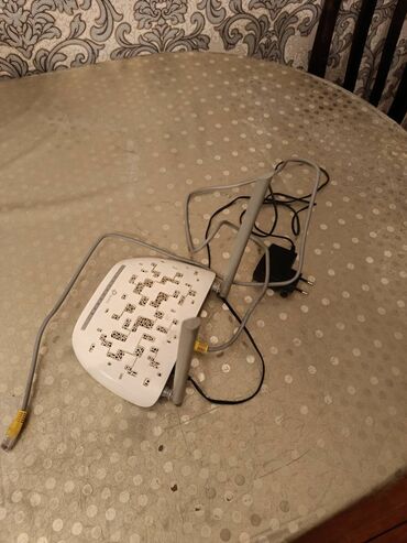 Комплектующие для ПК и ноутбуков: Modem Tp Link Normal Isleyir Hecbir Problemi Yoxdu 4 Lan Portu Var