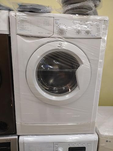 a 73: Indesit ön-yükləməli paltaryuyan maşın - Yükləmə həcmi: 5 kq - Enerji — 1