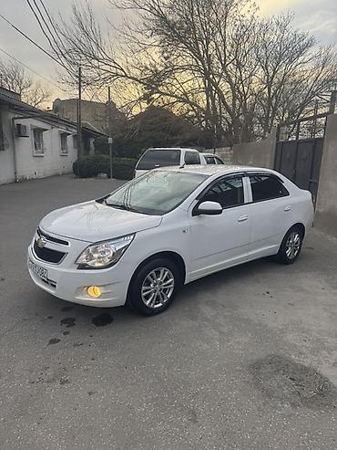 qaz 35: Chevrolet Cobalt.Taksi ücün icarəyə verilir.Sertifikat — 1