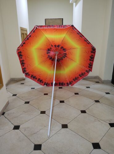 уличные зонты: Продам пляжный зонт высота регулируется, есть пакет для перевозкия