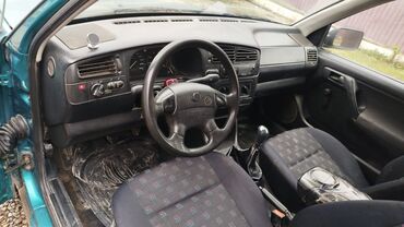 Телевизоры: Volkswagen Golf: 1993 г., 1.8 л, Механика, Бензин