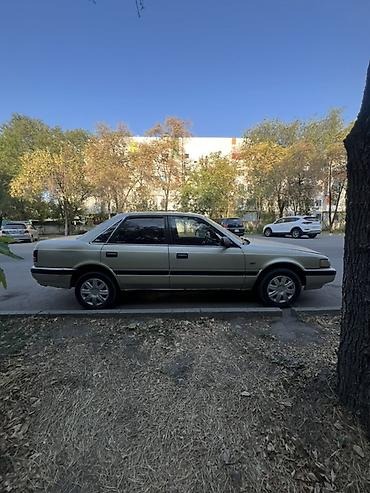 626 ge: Mazda 626: 1988 г., 2 л, Механика, Бензин, Седан — 3