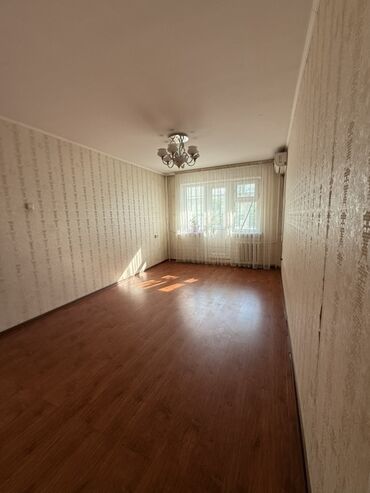 джал жал: 3 комнаты, 58 м², 104 серия, 2 этаж, Косметический ремонт