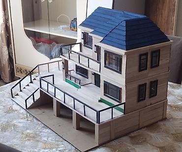 ucuz bowqablar: Dondurma çubuqlarından hazırlanmış əl işi maket ev — 2
