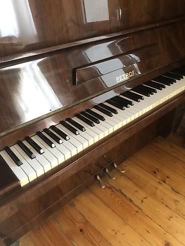 pianino akustik: PETROF pianino – akustik, upright model. - Korpus: parlaq qəhvəyi — 1