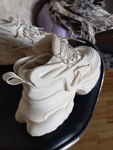 Women's Sneakers and athletic shoes: Ölçü: 37, rəng - Ağ, Yeni