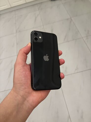 Apple iPhone: IPhone 11, Б/у, 64 ГБ, Jet Black, Защитное стекло, 69 %