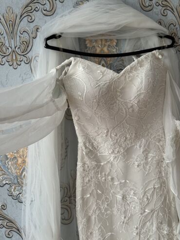 Ziyafət donları: Zərif krem rəngində xına toy gəlinliyi Özəl tikdirilib (tanınmış — 8