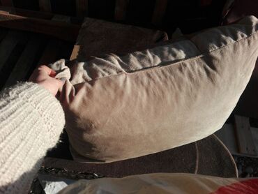 sivenje jastucnica po meri: Dekorativni jastuk, bоја - Siva