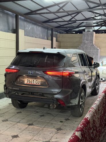 Toyota Highlander: 2021 г., 2.5 л, Автомат, Гибрид, Внедорожник