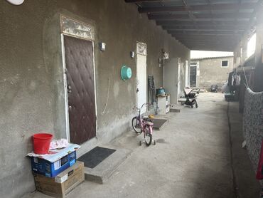 гостевой дом лагуна бостери: Продается одноэтажное строение с внутренним двором и навесом. Один
