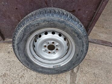 Gume i felne: Gume KAMA 205 dimenzija 175 70 R13 . Polovna, očuvana. Skinute sa — 2