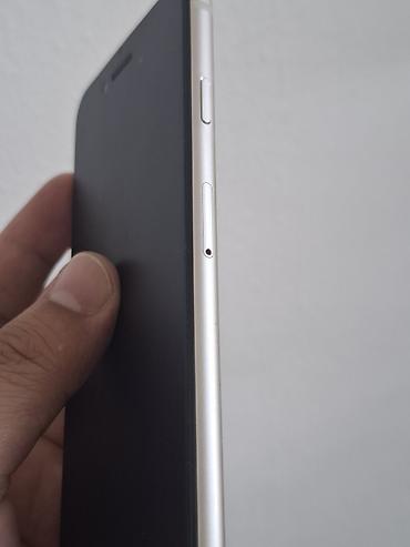 surface 3: IPhone SE 2022, Б/у, 128 ГБ, Белый, Чехол, 80 % — 6