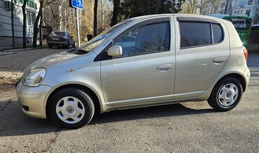 Toyota: Toyota Vitz: 2002 г., 1.3 л, Автомат, Бензин