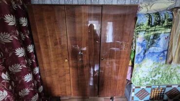 шкафы для одежды бу: Шкаф продаётся цена договорная