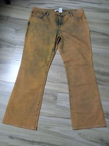 size trenerke: Ženske pantalone – Julia Braun - Model: ravne nogavice sa blagim — 2