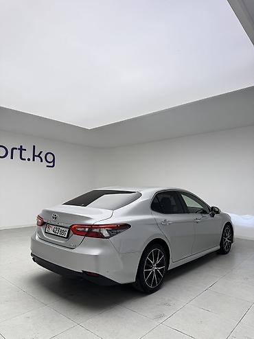 corolla 2016: Toyota Camry: 2022 г., 2.5 л, Автомат, Гибрид, Седан — 10