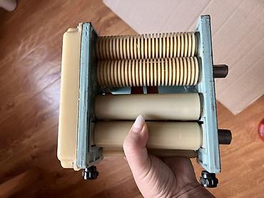 Другие аксессуары для кухни: Большая коробка кухонной утвари и приборов + редкий СССР-набор форм — 30