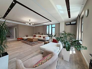 For rent a 3 bedroom apartment in the Erkindik Boulevard area. 164